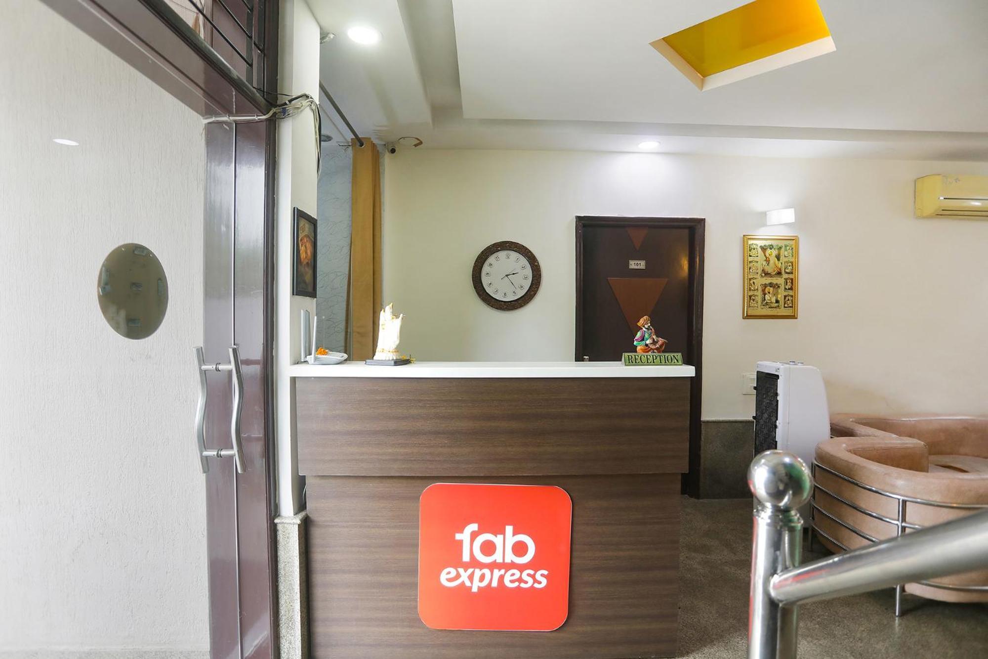 Fabexpress Next Home คูร์เคาน์ ภายนอก รูปภาพ